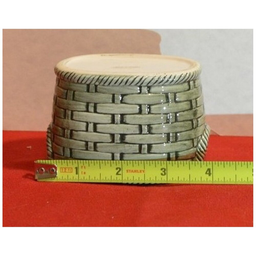 Green Ceramic Basket Figurine Spoon Rest? Freestanding ~3-7/8" long - Picture 6 of 6